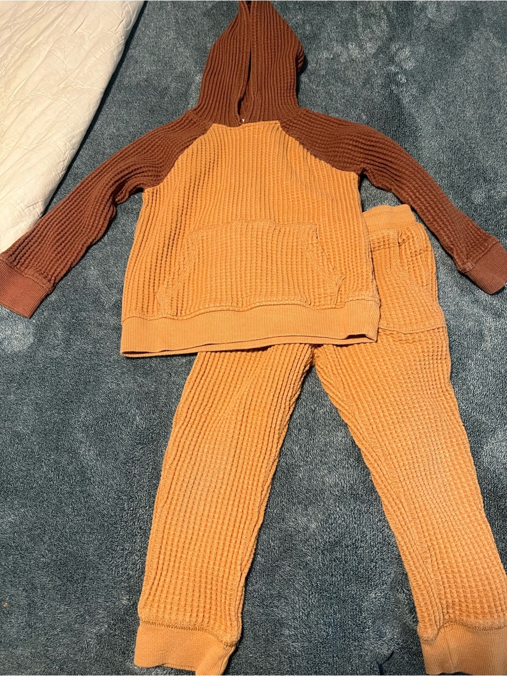 4T Cat & Jack Two-Tone Waffle Hoodie Set in Brown and Tan